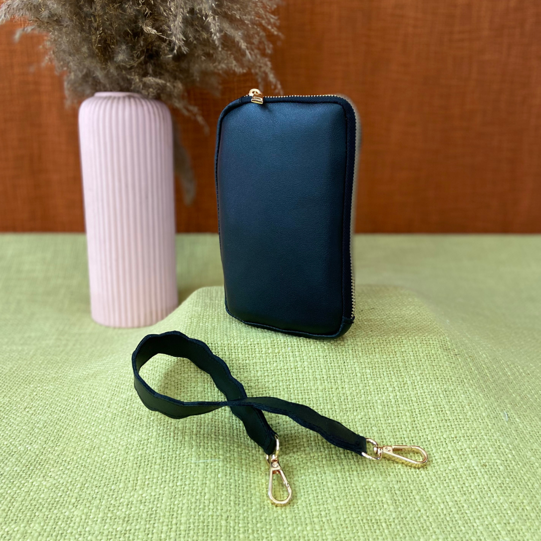 Black Pouch + Black with Black Diamond Pochette Belt.