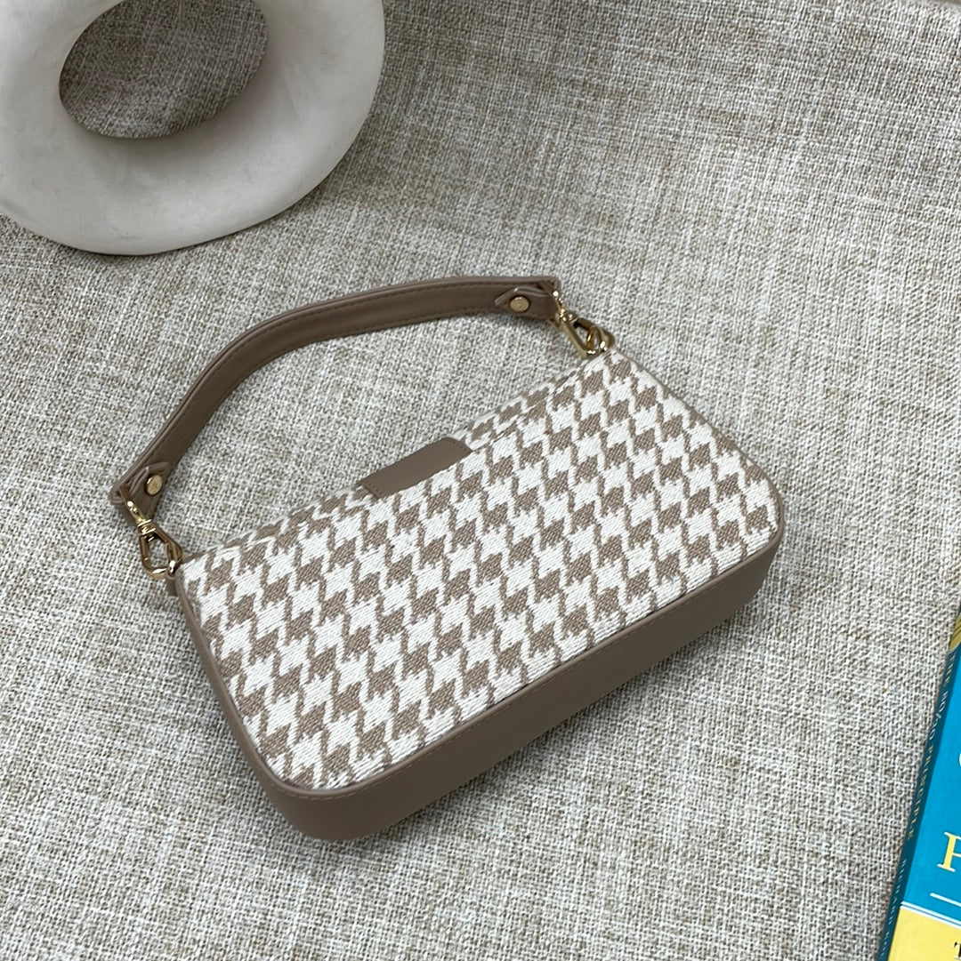 Bella in Nutty Beige