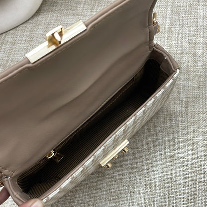 Bella in Nutty Beige