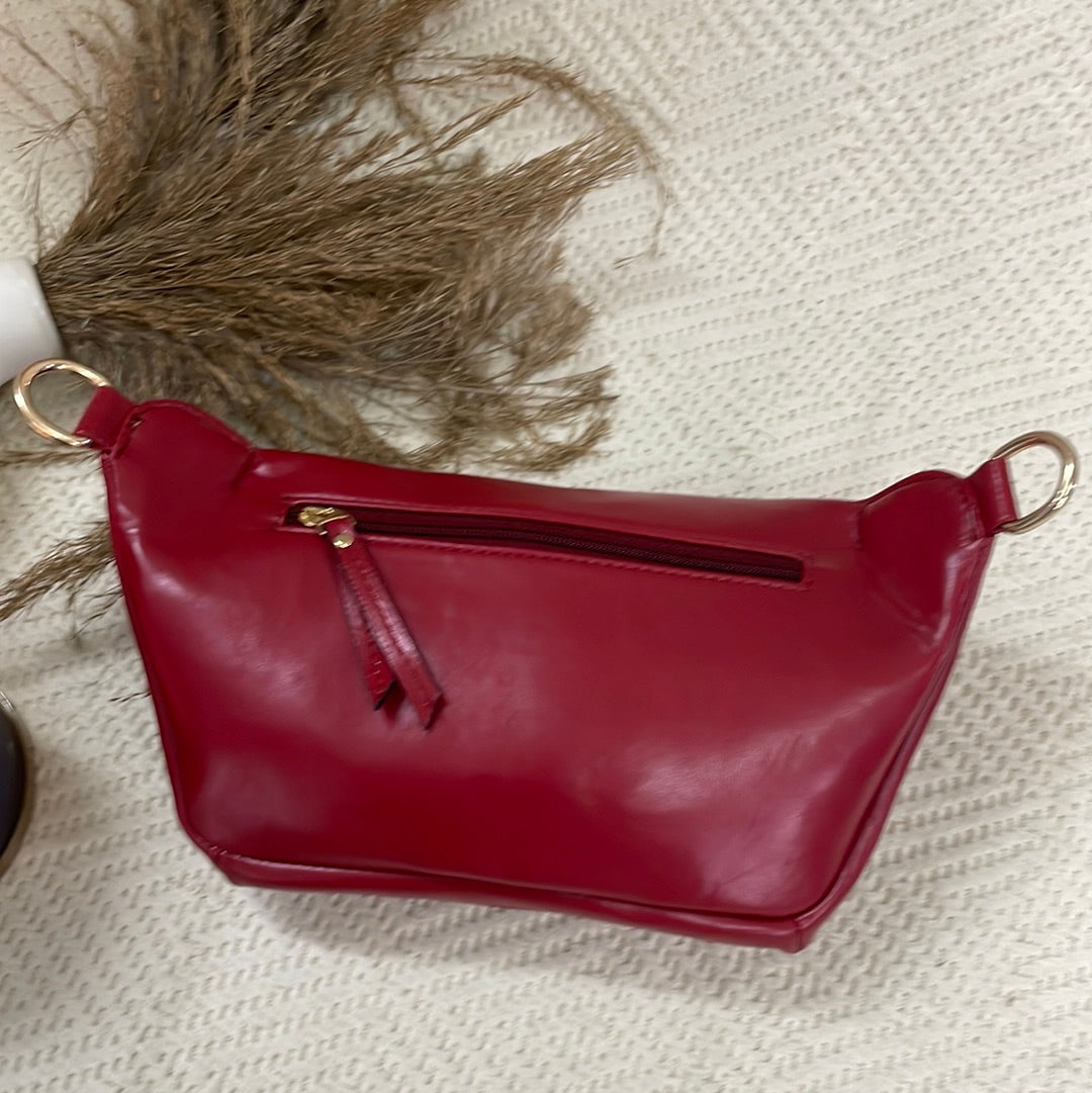 BUM BAG IN WINE