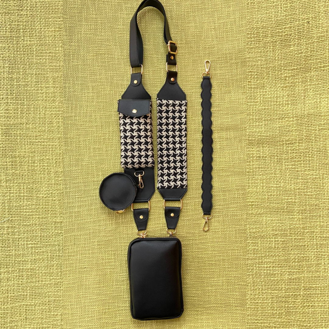 Black Pouch + Black & White Vintage Small Print Cloth on Pocket Pochette Belt.