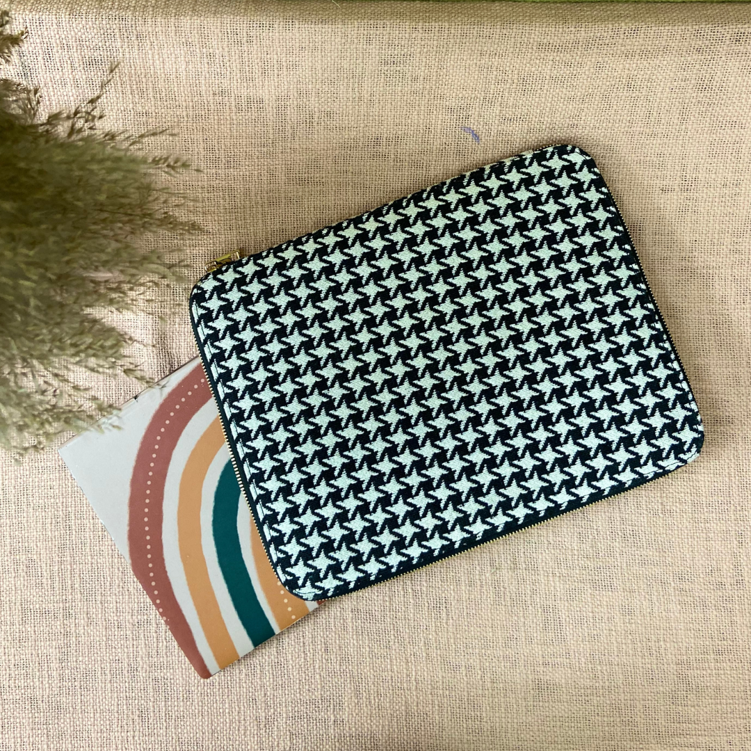 Black &amp; White Vintage Small Print Laptop Sleeves